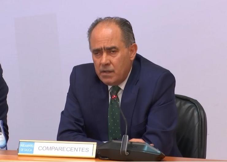 O director xeral de Inclusión Social, Arturo Parrado, no Parlamento.