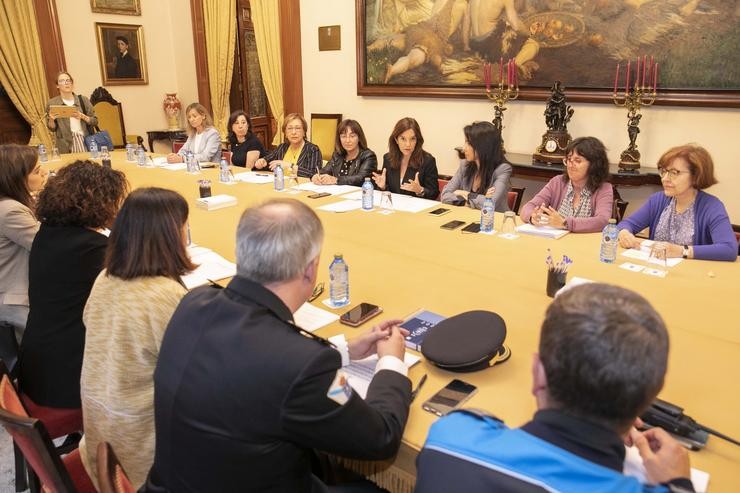 Constitución na Coruña da mesa de coordinación contra a violencia de xénero / Andy Pérez - Concello da Coruña.
