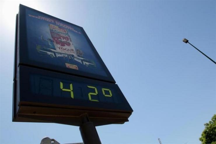 Arquivo - Termómetro Con 42 Graos. EUROPA PRESS - Arquivo / Europa Press