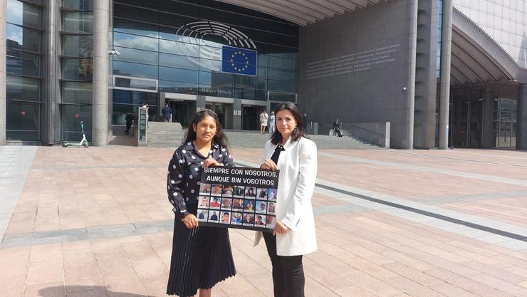 Familiares de vítimas do Pitanxo este xoves en Bruxelas.. FAMILIARES DE VÍTIMAS DO PITANXO / Europa Press