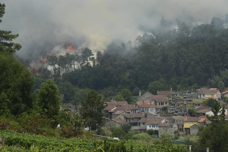 Foto de arquivo dun incendio rexistrado en Melón (Ourense).. Rosa Veiga - Europa Press / Europa Press