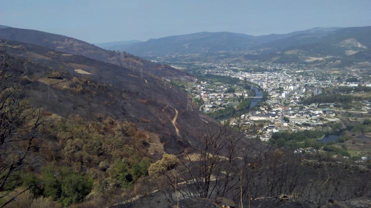 Alixo, a zona cero do incendio de Valdeorras / Gonzalo Blanco - ADEGA 