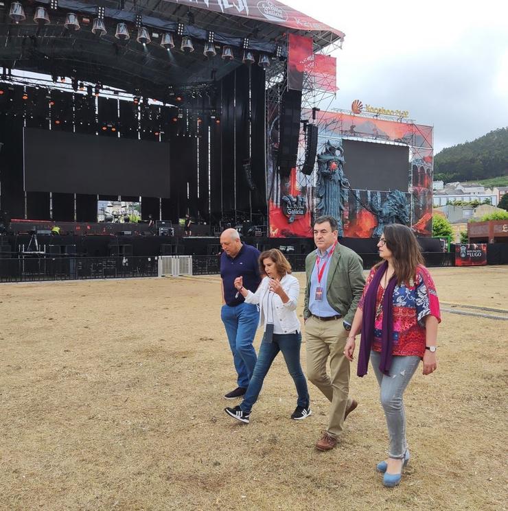 O conselleiro de Cultura, Educación, FP e Universidades, Román Rodríguez, visita o Resurrection Fest, en Viveiro 