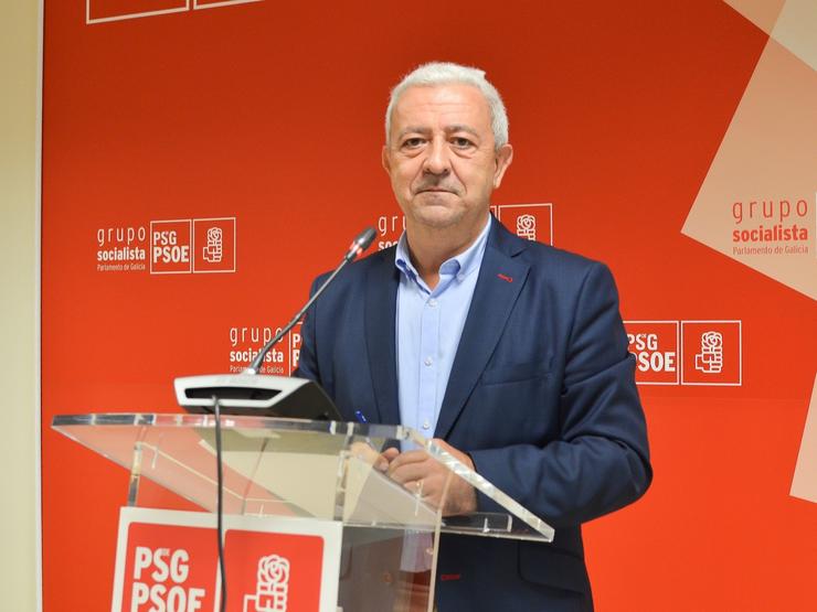 O portavoz parlamentario do PSdeG, Luís Álvarez, en rolda de prensa. PSDEG 