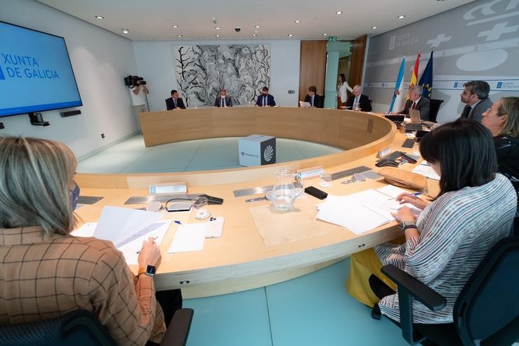 O presidente da Xunta, Alfonso Rueda Valenzuela, preside a reunión do Consello. Edificio Administrativo de San Caetano, Santiago de Compostela, 07/07/22.. XUNTA