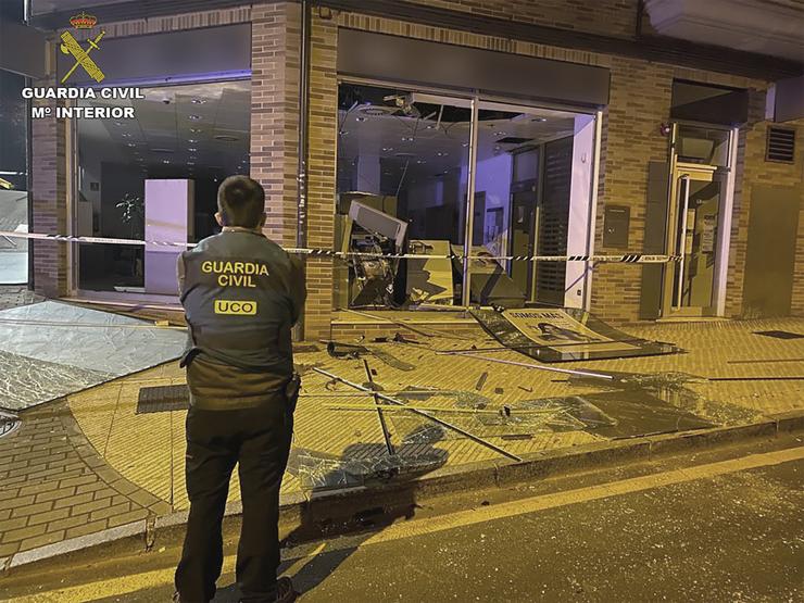 Operación da Garda Civil contra unha organización que roubaba caixeiros bancarios en Europa usando explosivos. GARDA CIVIL / Europa Press