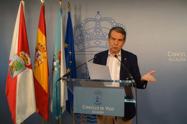O alcalde de Vigo, Abel Caballero, nunha rolda de prensa na Alcaldía.. CONCELLO DE VIGO / Europa Press