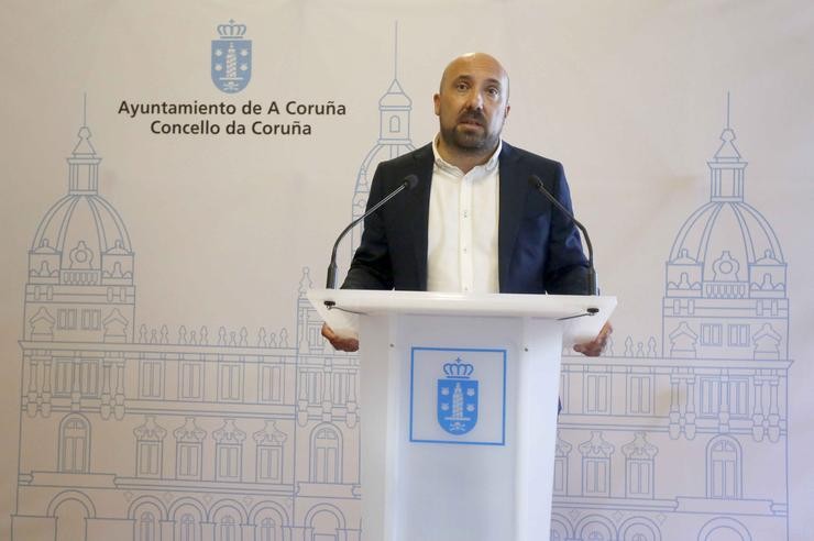 O portavoz do goberno local da Coruña, José Manuel Lage, en rolda de prensa. CONCELLO DA CORUÑA / Europa Press