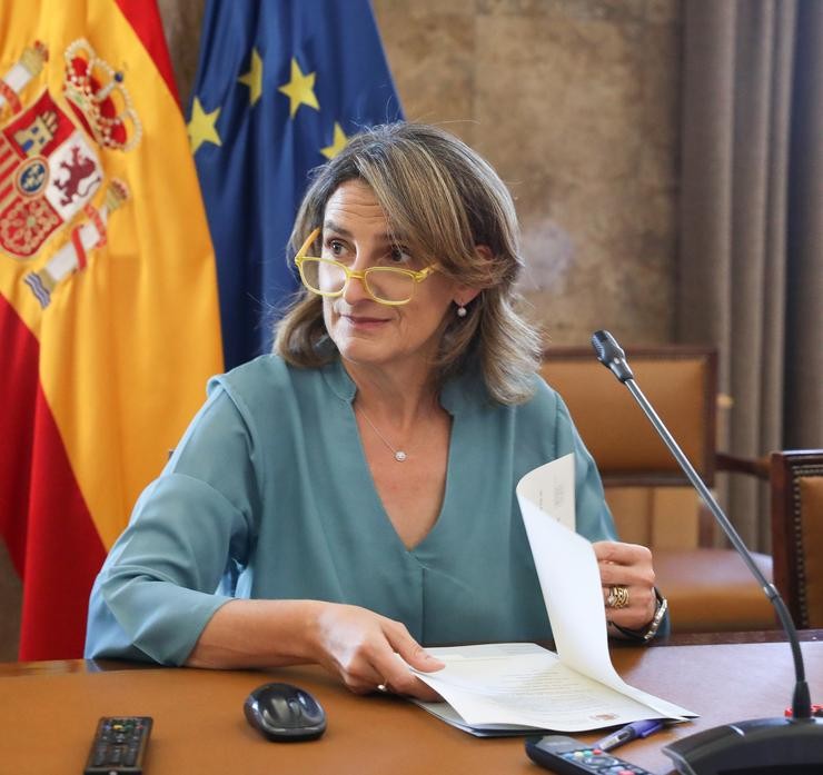 A vicepresidenta terceira e ministra para a Transición Ecolóxica, Teresa Ribeira, reúnese cos portavoces dos grupos parlamentarios para informarlles do acordo adoptado no Consello de ministros de Enerxía da UE, a 27 de xullo de 2022.. Marta Fernández Xara - Europa Press / Europa Press