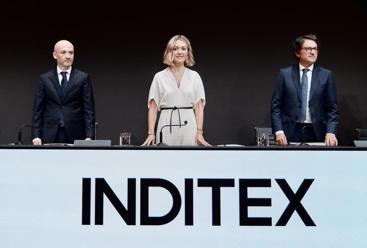 A presidenta de Inditex, Marta Ortega e o conselleiro Óscar  García Maceiras na Xunta Xeral de Accionistas da compañía 