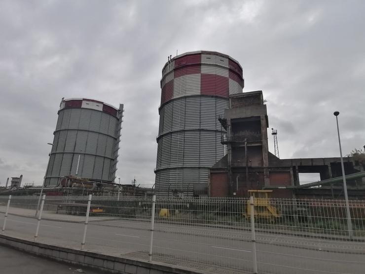 Arquivo - Baterías de ArcelorMittal en Asturias.. EUROPA PRESS - Arquivo 
