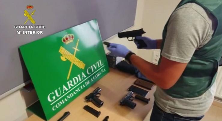 Desarticulan un grupo criminal dedicado ao tráfico ilegal de armas na Costa da Morte.. GARDA CIVIL / Europa Press