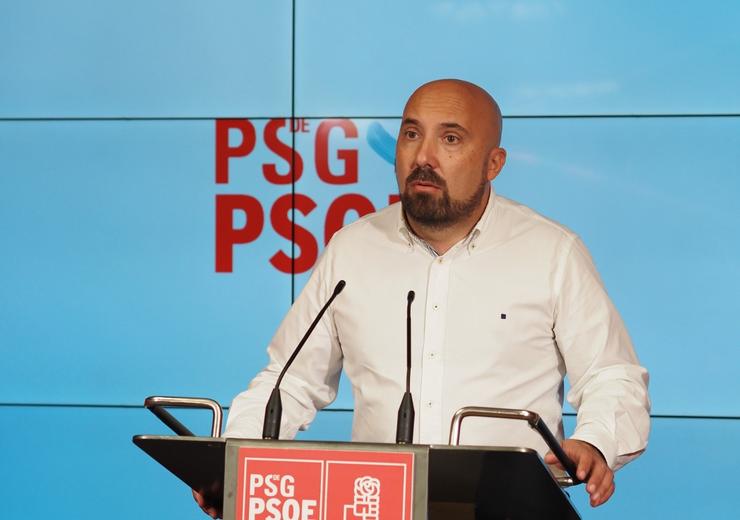 O secretario de Organización do PSdeG, José Manuel Lage, en rolda de prensa.. PSDEG 
