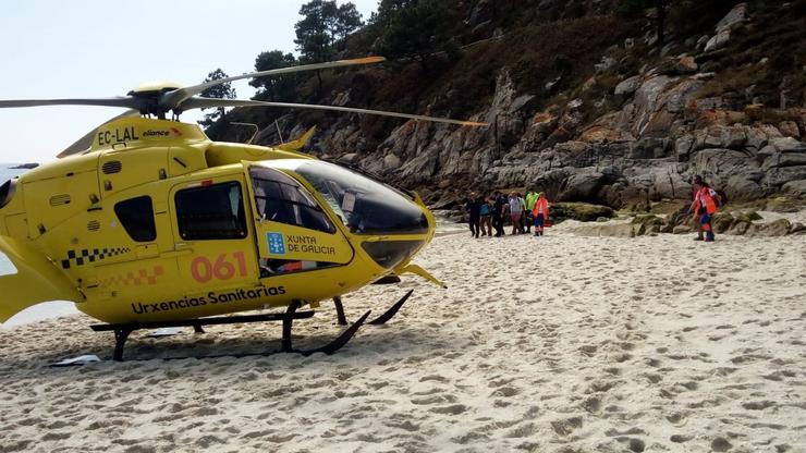 Evacuación dunha muller con síntomas dun ictus nas illas Cíes nun helicóptero medicalizado / POLICÍA LOCAL DE VIGO / Europa Press