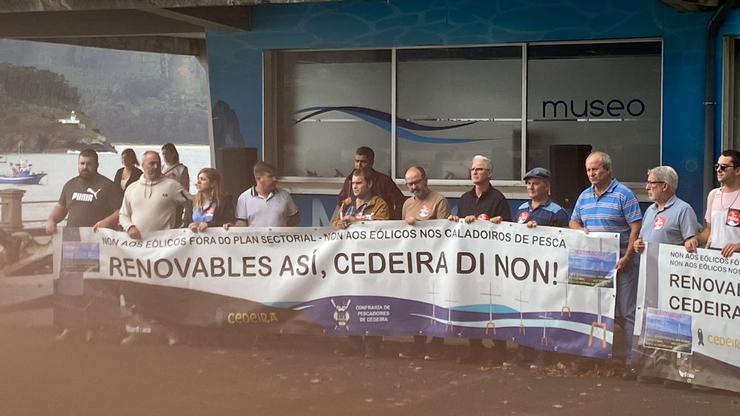 Pescadores concéntranse en Cedeira contra proxectos de eólica mariña que "sacrifican" o sector / PLATAFORMA EN DEFENSA DA PESCA