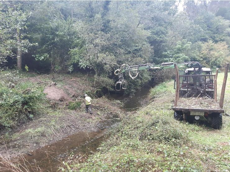 Acutacións no río Grande, en Ribadeo / CONFEDERACIÓN HIDROGÁFICA DO CANTÁBRICO