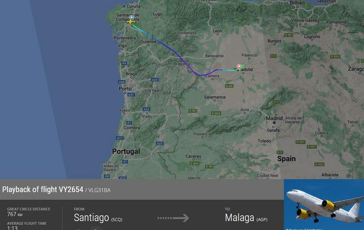 Ruta do voo Santiago-Málaga que tivo que desviarse a Valladolid 