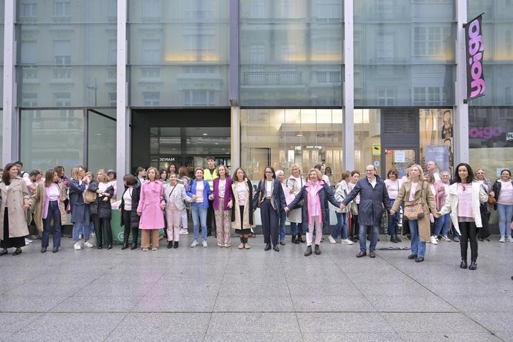 Cadea humana polo cancro de mama / ASOCIACIÓN ESPAÑOLA CONTRA O CANCRO