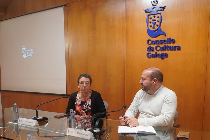 A presidenta do Consello da Cultura Galega, Rosario Álvarez, e o coordinador do proxecto, Manuel Gago, en rolda de prensa 