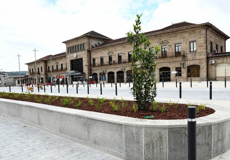 A actuación transformará a estación de Ourense, triplicando o espazo para viaxeiros e dotándoa de 11 vías, das cales tres delas estarán destinadas á alta velocidade. MITMA