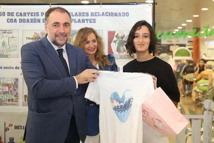 O conselleiro de Sanidade, Julio García Comesaña, nunha entrega de premios convocados por ADROVI en Vigo, para concienciar a escolares sobre a importancia da doazón e os transplantes / XUNTA DE GALICIA