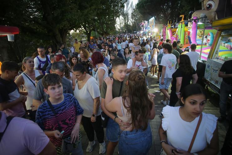 Decenas de persoas na feira durante as Festas de San Froilán, a 7 de outubro de 2023, en Lugo / Carlos Castro - Arquivo