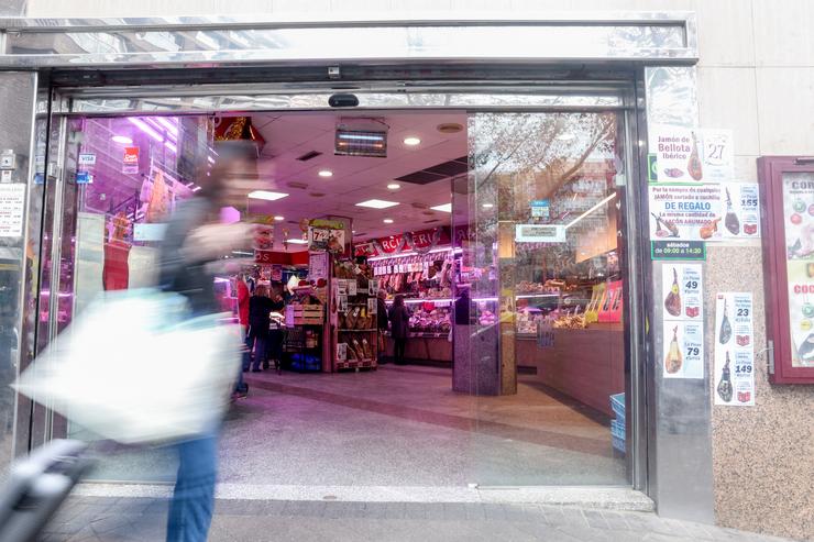 Entrada da tenda de comestibles./ Ricardo Rubio - Europa Press 