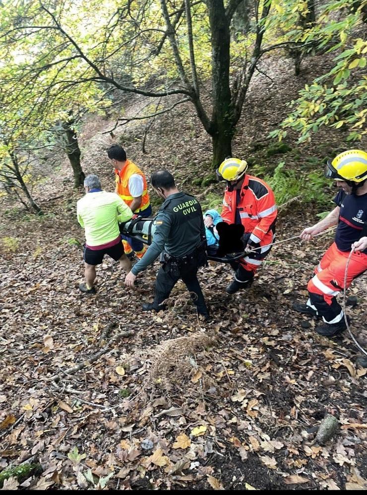 Rescatan a unha muller asturiana que facía sendeirismo na Ribeira Sacra, en Nogueira de Ramun / GARDA CIVIL DE OURENSE - Europa Press