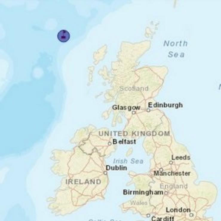 Localización do pesqueiro vigués Lodairo o 29 de novembro de 2023, cando alertou dun accidente a bordo con dous feridos, que foron evacuados a un hospital de Glasgow (Escocia).. SALVAMENTO MARÍTIMO 