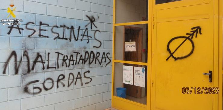 Pintadas realizadas presuntamente polo detido.. GARDA CIVIL / Europa Press