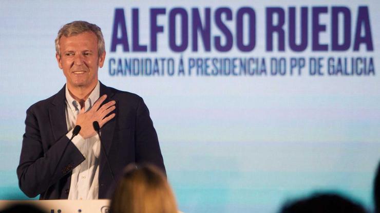 Alfonso Rueda nun acto electoral 