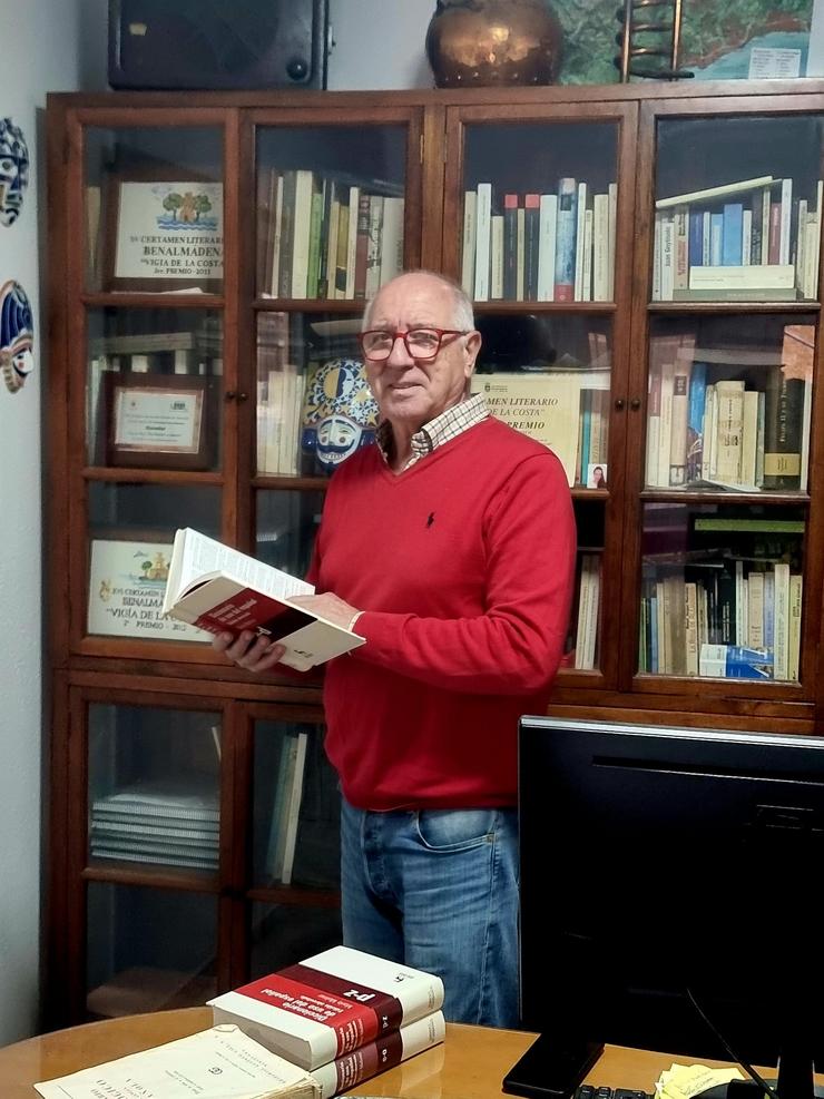 O escritor Francisco Calvo, gañado do premio Dona Urraca de novela histórica 