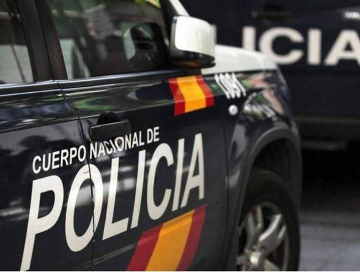 Coche de Policía Nacional. POLICÍA NACIONAL