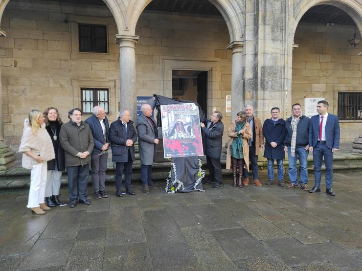 A Xunta de Confrarías de Santiago dá a coñecer o cartel desta Semana Santa na cidade. / Europa Press
