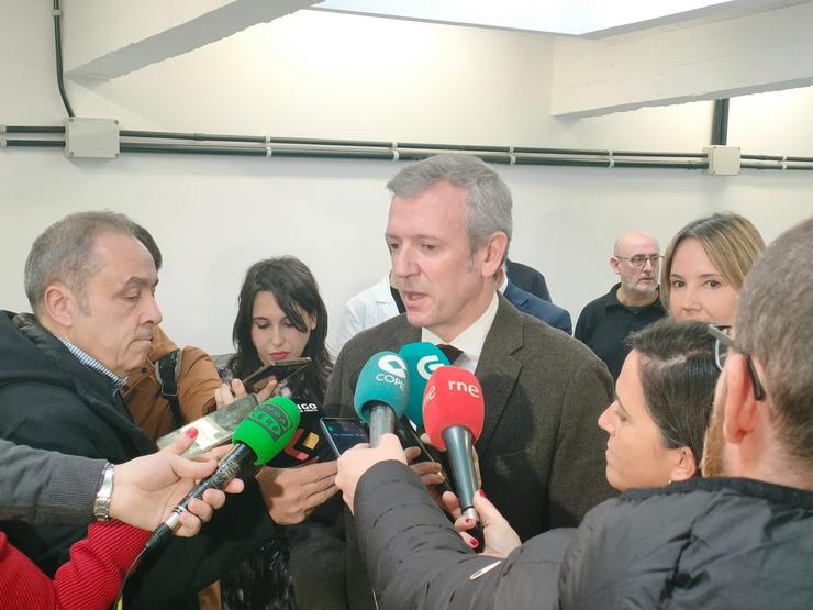 O presidente da Xunta, Alfonso Rueda, atendendo aos medios de comunicación.. RODRIGO PAZ - EUROPA PRESS / Europa Press