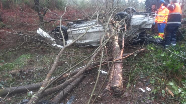 Accidente rexistrado en Cerceda / BOMBEIROS DE ORDES