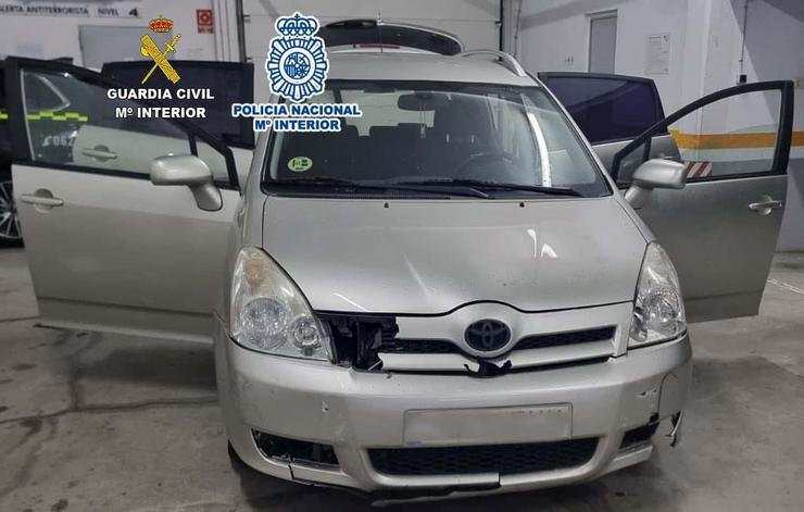 Vehículo roubado / GARDA CIVIL
