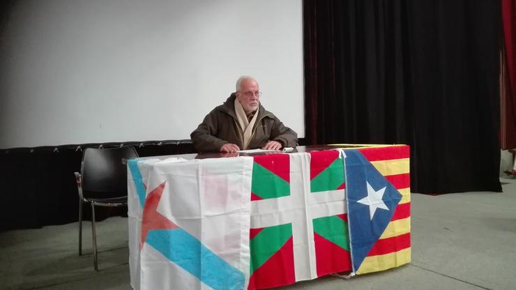 Intervención de Xosé Estévez no acto homenaxe do 2019. Foto: Xosé E.