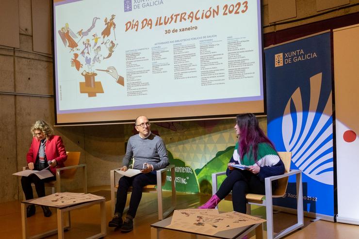 O director xeral de Cultura, Anxo M. Lorenzo, presenta a programación polo Día dá Ilustración, dedicado á pintora María Antonia Dans. XOÁN CRESPO 