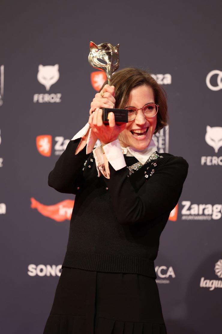 A directora de cinema Carla Simón pousa no photocall tras recibir  o premio a 