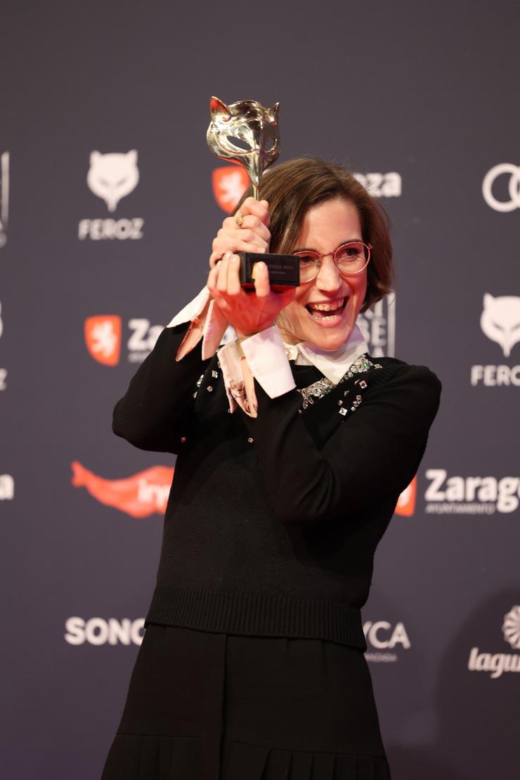 A directora de cinema Carla Simón pousa no photocall, na gala da X edición dos Premios Feroz no Auditorio de Zaragoza, a 28 de xaneiro de 2022, en Zaragoza, Aragón.. Fabián Simón - Europa Press