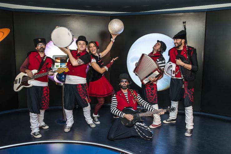 Uxía Lambona e a Banda Molona