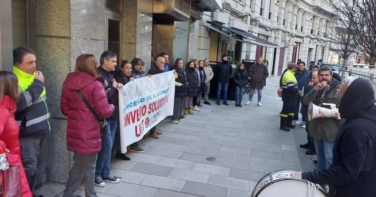 Concentración de traballadores do servizo do guindastre e a ORA da provincia da Coruña en demanda dun novo convenio colectivo / UGT- Europa Press