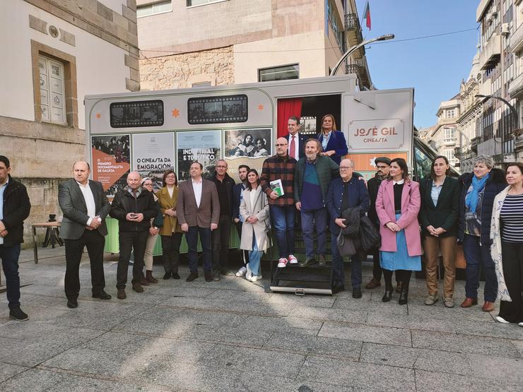 Presentación do proxecto 'José Gil. Pontevedra, provincia de cinema. Na orixe do cinema', en cálea Príncipe de Vigo. 