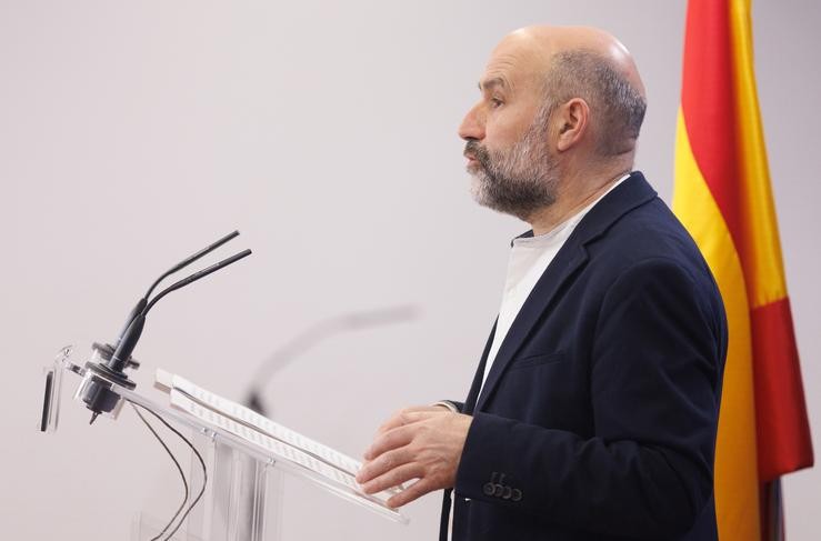 O deputado do BNG no Congreso Néstor Rego, durante unha rolda de prensa anterior á reunión da Xunta de Portavoces, no Congreso dos Deputados, a 14 de febreiro de 2023, en Madrid (España).. Eduardo Parra - Europa Press 