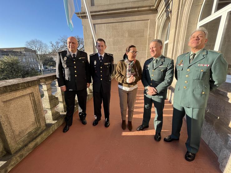 Reunión da xunta provincial de seguridade de Pontevedra na que participaron a subdelegada do Goberno, Maica Larriba, e os máximos responsables de Garda Civil e Policía Nacional.. SUBDELEGACIÓN DO GOBERNO / Europa Press