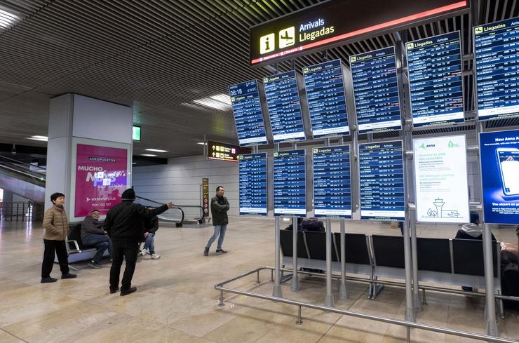 O panel de chegadas dun aeroporto 
