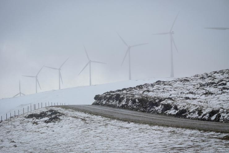 Neve na Sierra do Xistral, a 23 de febreiro de 2023, en Abadín, Lugo, Galicia (España). A Axencia Española de Meteoroloxía activou as alertas por neve a última hora do pasado miercoles 22 de febreiro e lanzou varios avisos amarelos nas montañ. Carlos Castro - Europa Press 