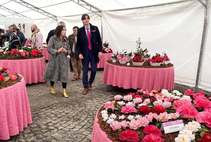 A conselleira de Promoción do Emprego e Igualdade, María Jesús Lorenzana, visita a XXVII Xornadas da Camelia de Vedra. XUNTA DE GALICIA / Europa Press