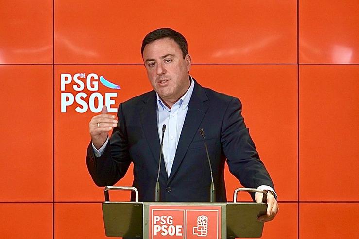 O secretario xeral do PSdeG, Valentín González Formoso, en rolda de prensa. PSDEG